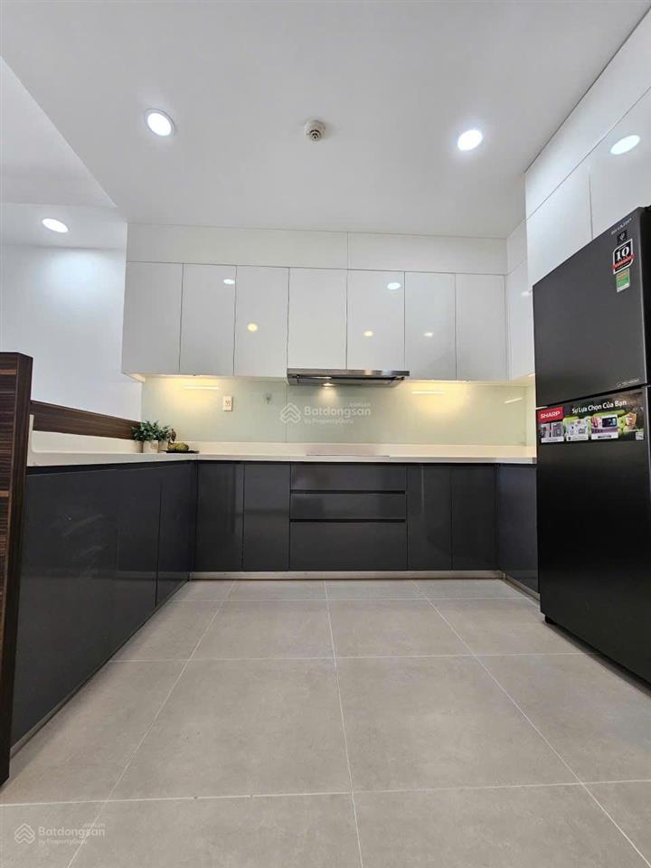 Cho thuê chung cư the gold view quận 4, 80m2, 18 triệu full nội thất