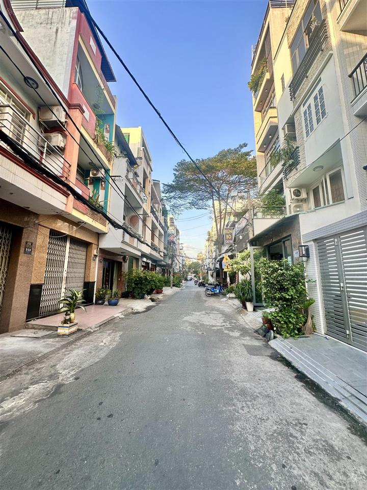 Bán nhà hẻm 8m thông diệp minh châu  p.tân sơn nhì  dt  4x16m  trệt 2 lầu  giá  9tỷ tl