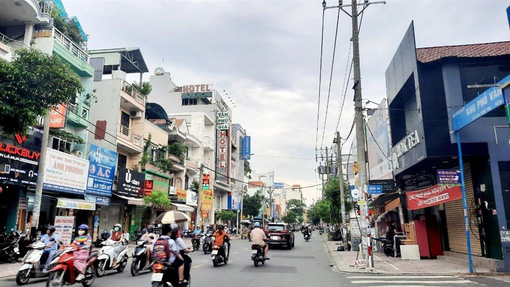 Bán nhà mtkd đường gò dầu, quận tân phú  dt 7x31.5m  2 lầu st, đang cho thuê  giá 31 tỷ