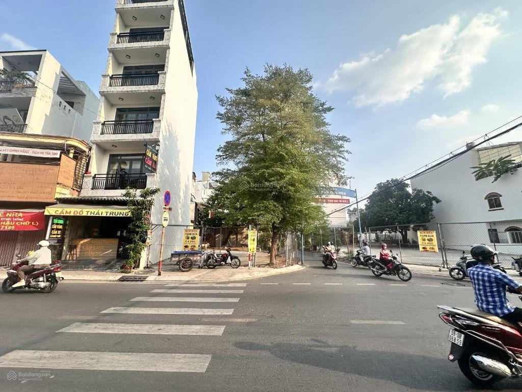 Góc 2MTKD đường Tân Thành ( gần Âu Cơ ) DT : 8.1 ( nở hậu 11.25 ) x 28m - Giá : 32tỷ TL