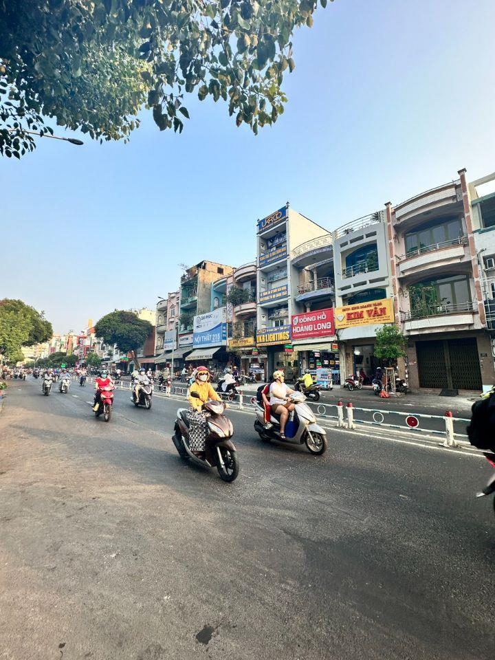 Bán nhà MTKD đường Nguyễn Sơn - P.Phú Thạnh - DT: 6.3x25m - cấp 4 - Giá:24 tỷ TL