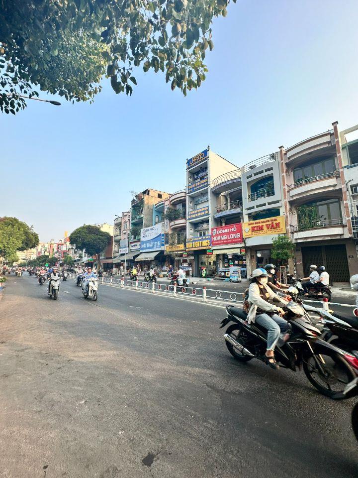 Bán nhà MTKD đường Nguyễn Sơn - P.Phú Thạnh - DT: 6.3x25m - cấp 4 - Giá:24 tỷ TL