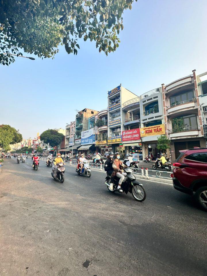 Bán nhà MTKD đường Nguyễn Sơn - P.Phú Thạnh - DT: 6.3x25m - cấp 4 - Giá:24 tỷ TL