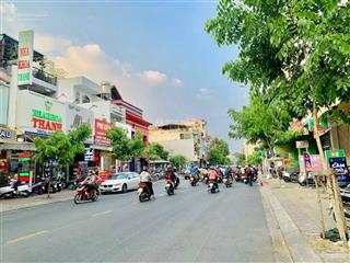 Bán nhà mtkd đường tân sơn nhì , tân phú  dt  5x19m  nhà cấp 4  gía  18 tỷ tl