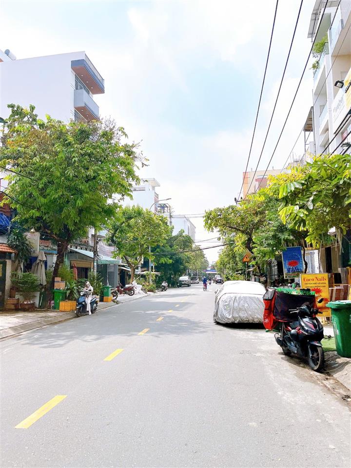 Chdv mt 18 nguyễn ngọc nhựt ( ngay tân hương ) dt  8x18.75m  lửng 4 lầu st thang máy  giá  30tỷ