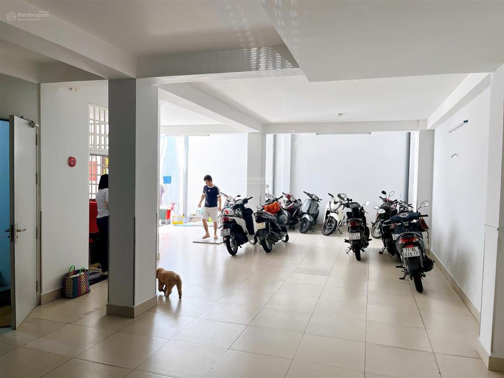 Chdv mt 18 nguyễn ngọc nhựt ( ngay tân hương ) dt  8x18.75m  lửng 4 lầu st thang máy  giá  30tỷ