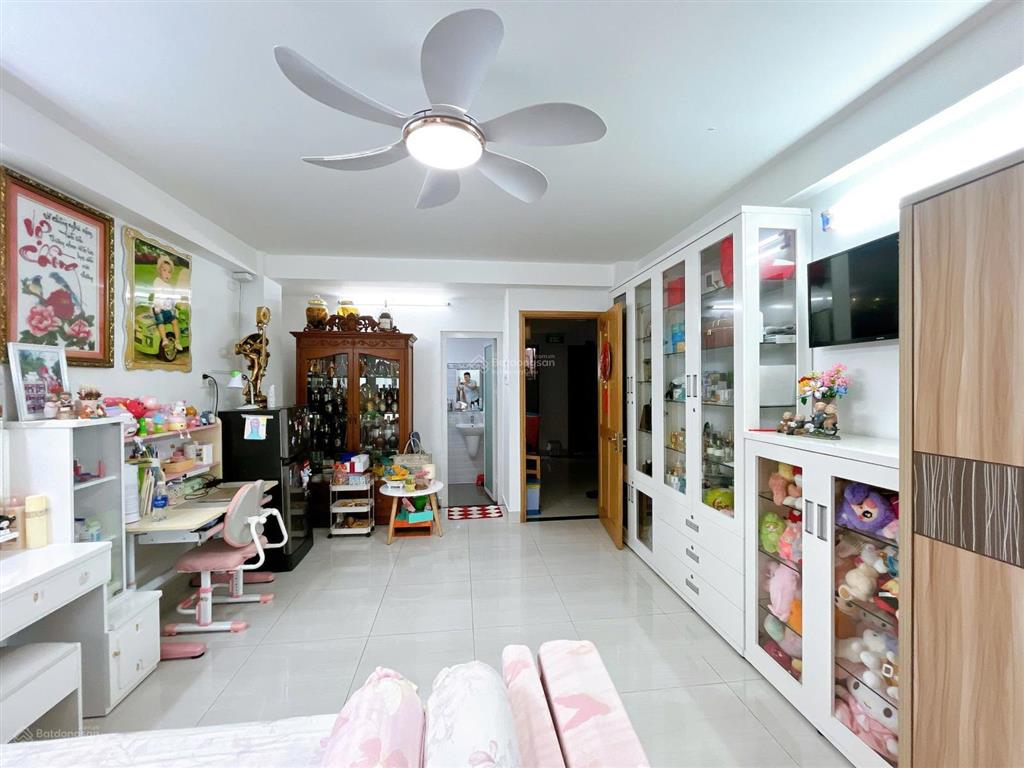 Chdv mt 18 nguyễn ngọc nhựt ( ngay tân hương ) dt  8x18.75m  lửng 4 lầu st thang máy  giá  30tỷ