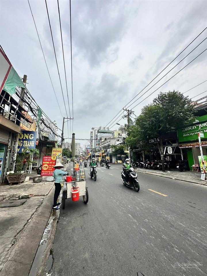 Bán nhà mtkd đường thạch lam  dt 8x23m  2 lầu sân thượng đang cho thuê  giá 24 tỷ tl