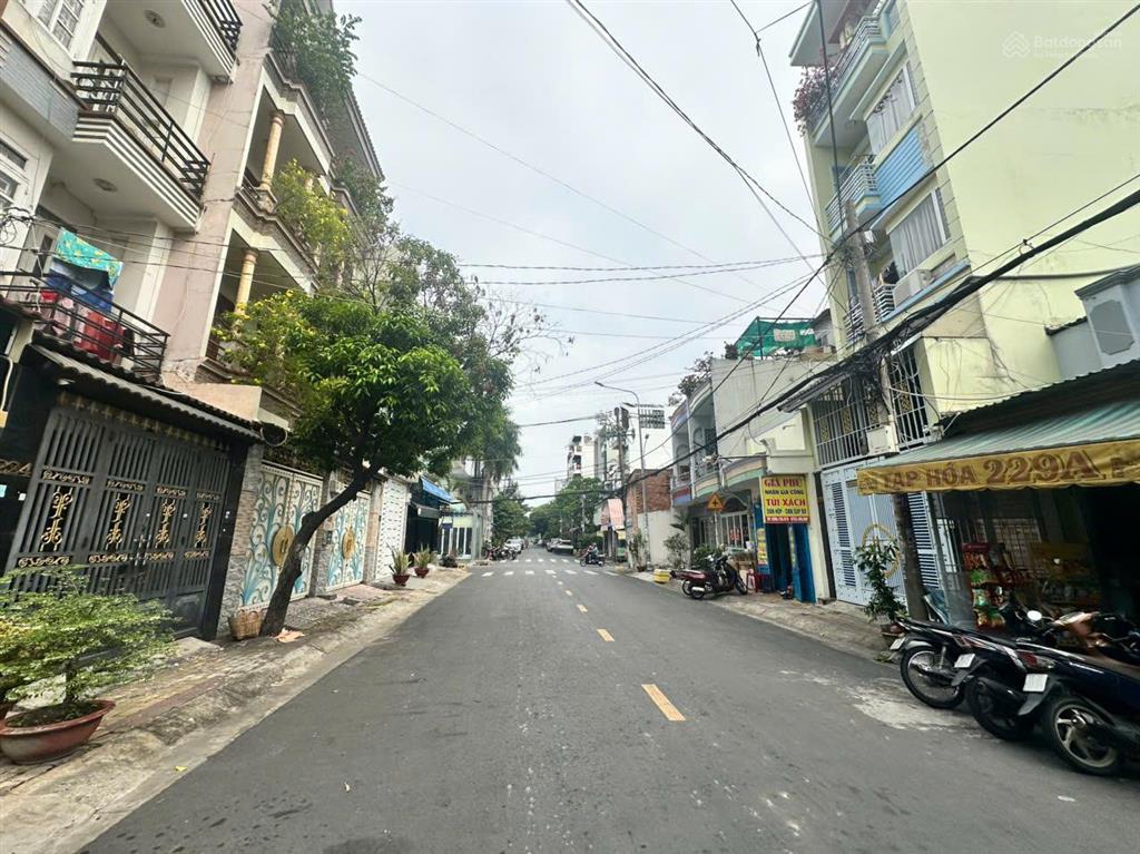 Bán nhà mt đường lê thiệt  p. phú thọ hoà  dt 12x20m  1 lầu  giá 25.5 tỷ tl