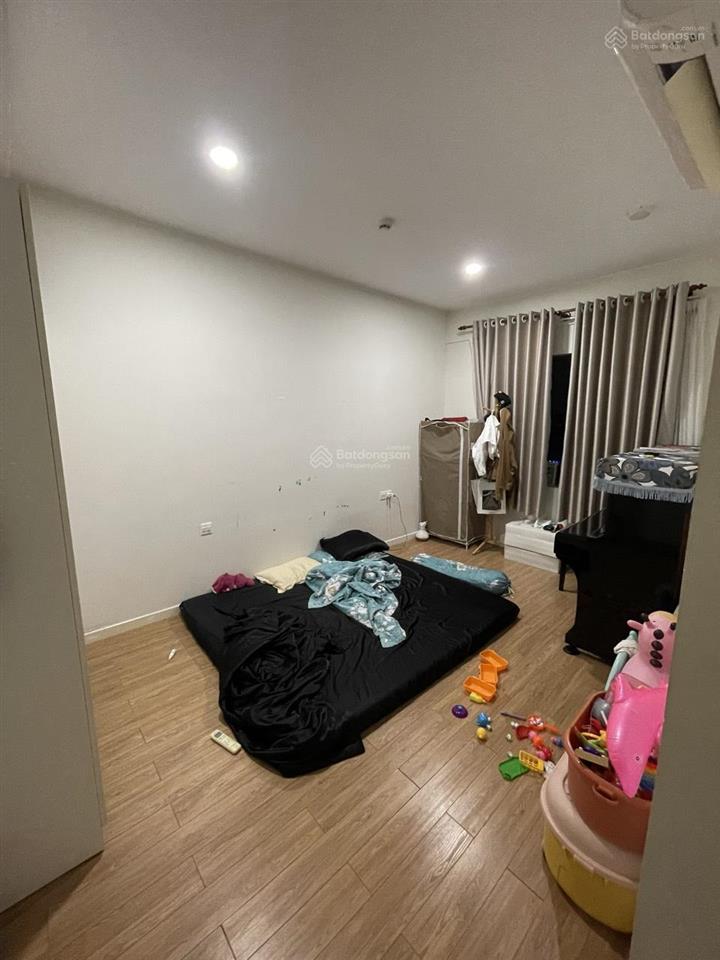 Chính chủ cần bán căn 2pn 2wc 79m2 view quận 1 đã có sổ hồng