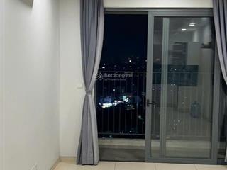 Cho thuê căn 3 phòng ngủ 2 ban công view siêu đẹp có sẵn nội thất cơ bản the pegasuite 1