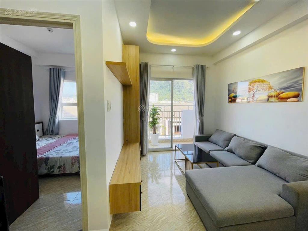 Bán nhanh căn tầng 3 view đẹp chung cư hoàng quân, 2pn full nội thất, cách biển vài bước chân