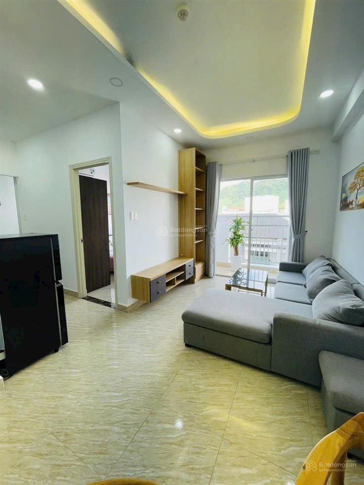 Bán nhanh căn tầng 3 view đẹp chung cư hoàng quân, 2pn full nội thất, cách biển vài bước chân