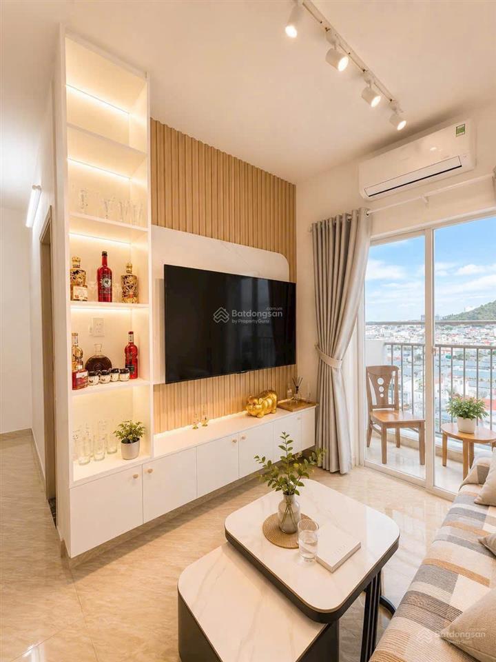 Bán nhanh căn chung cư hoàng quân view biển tầng 10 b2 2pn full nội thất giá tốt