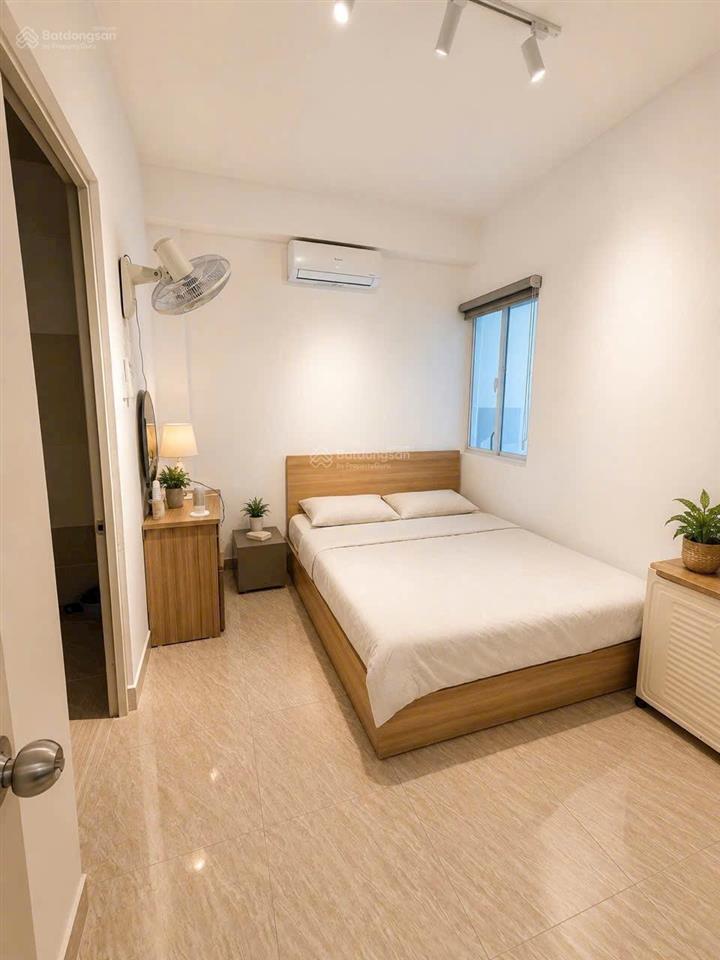 Bán nhanh căn chung cư hoàng quân view biển tầng 10 b2 2pn full nội thất giá tốt