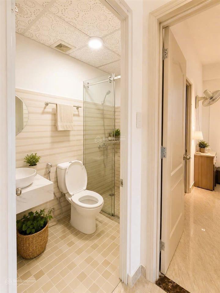 Bán nhanh căn chung cư hoàng quân view biển tầng 10 b2 2pn full nội thất giá tốt