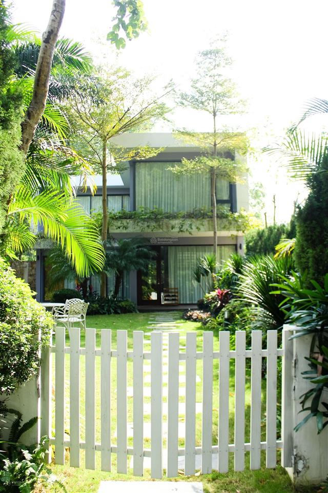 Hot duy nhất charm villa sử dụng 350m2 giá 13,5 tỉ, có thể cải tạo 04 phòng ngủ