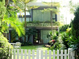 Bán duy nhất biệt thự đơn lập 242m2, sân vườn xanh mát, gần trung tâm tiện ích khu a flamingo