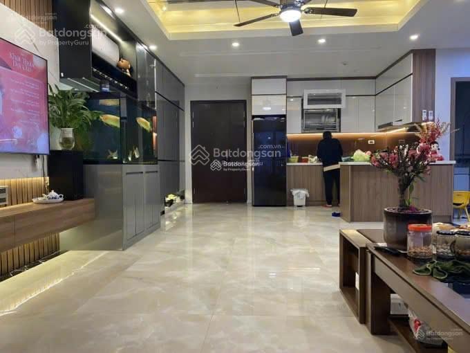 Chung cư 3 ngủ (145m2 giá 12.5 tỷ) tòa eurowindow