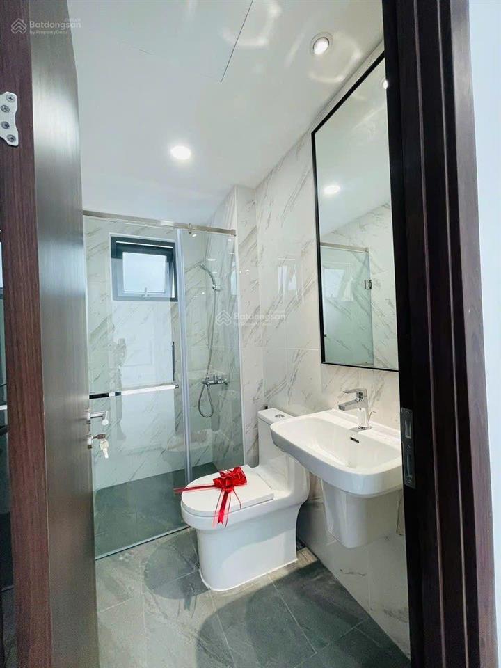 Cho thuê căn hộ cao cấp phú đông sky garden 8tr/2pn,2wc/70m2 có 2 máy lạnh