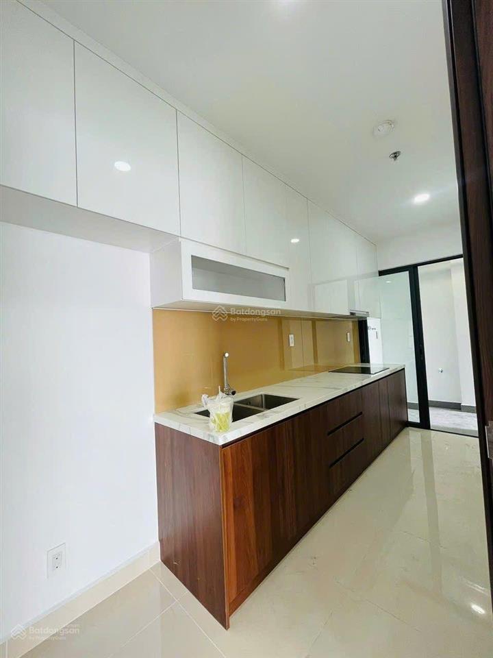 Cho thuê căn hộ cao cấp phú đông sky garden 8tr/2pn,2wc/70m2 có 2 máy lạnh