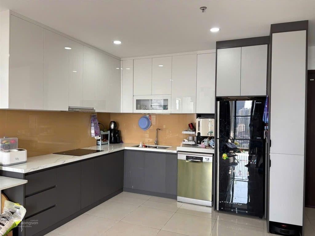 Cho thuê căn hộ cao cấp phú đông sky garden, full nội thất 11tr/2pn,2wc/70m2