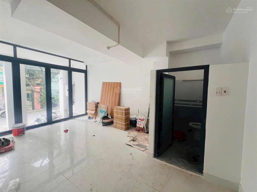 Chủ ngộp bank ra gấp căn hộ dịch vụ dòng tiền 120 triệu/ tháng, dương quảng hàm, 100m2, 19,3 tỷ.