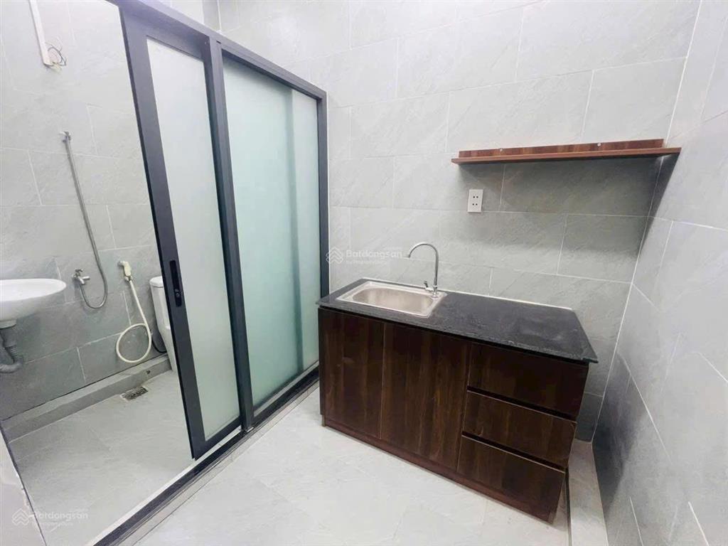 Chủ ngộp bank ra gấp căn hộ dịch vụ dòng tiền 120 triệu/ tháng, dương quảng hàm, 100m2, 19,3 tỷ.