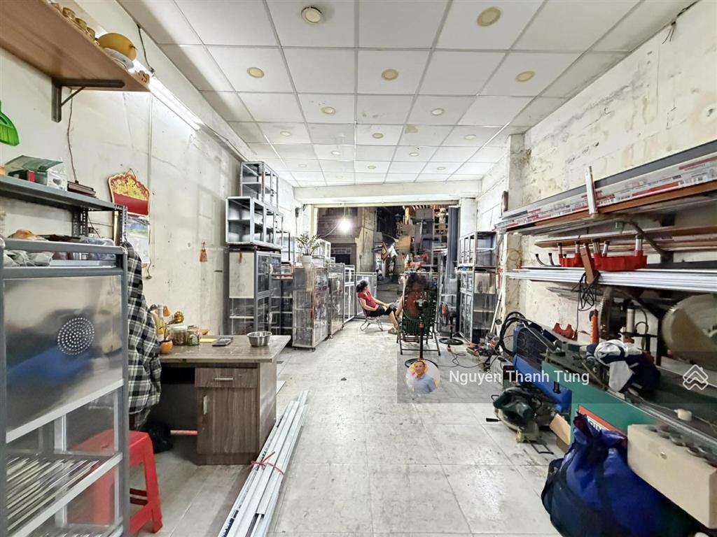 Bán gấp nhà mặt tiền quận 10  70m2 (4.2 x 14) nở hậu  lô góc không lộ giới cạnh  hđ thuê 30tr/th