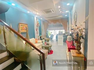 Bán gấp nhà mặt tiền quận phú nhuận  106m2 (4.8x22m) không quy hoạch  4 tầng cho thuê 50 tr/tháng