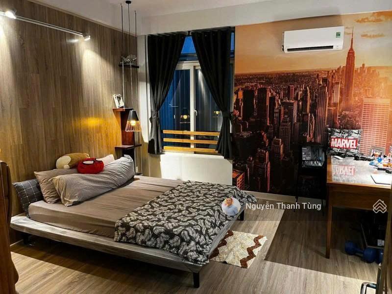 Bán gấp nhà khu biệt thự 766 sư vạn hạnh, quận 10  5 tầng 110m2 (6 x 18) ô tô đậu đỗ, bảo vệ 24/24