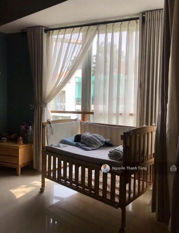 Bán gấp nhà khu biệt thự 766 sư vạn hạnh, quận 10  5 tầng 110m2 (6 x 18) ô tô đậu đỗ, bảo vệ 24/24