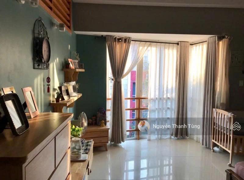 Bán gấp nhà khu biệt thự 766 sư vạn hạnh, quận 10  5 tầng 110m2 (6 x 18) ô tô đậu đỗ, bảo vệ 24/24