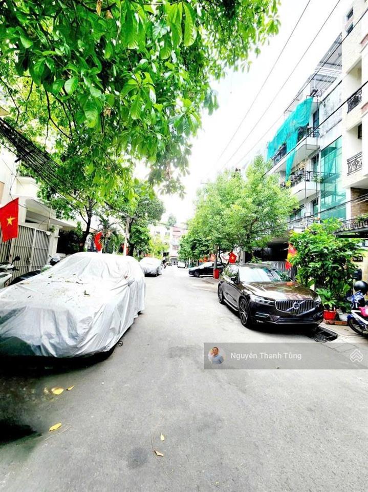 Bán gấp nhà khu biệt thự 766 sư vạn hạnh, quận 10  5 tầng 110m2 (6 x 18) ô tô đậu đỗ, bảo vệ 24/24