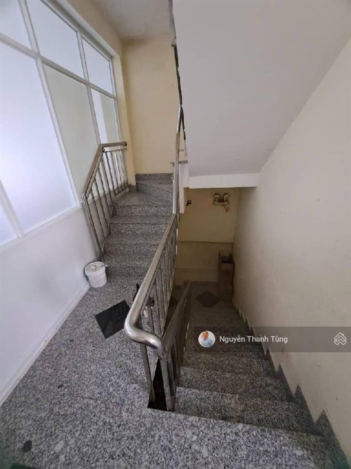 Nợ bank bán gấp nhà lý thái tổ quận 3  cn 190m2 (6 x 25) nở hậu 10m  chỉ 100m ra mặt tiền