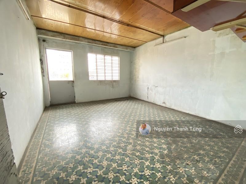 Bán gấp nhà mặt tiền đường lý thái tổ, quận 10  cn 87m2 (4.2 x 20) sổ đẹp không quy hoạch