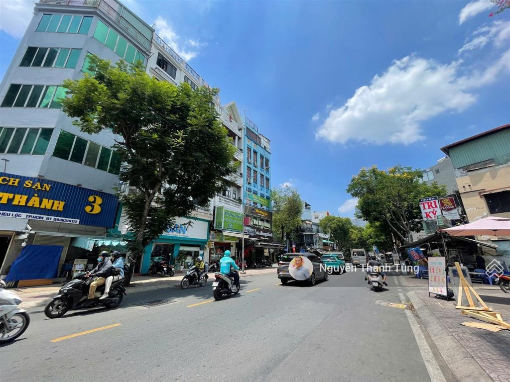 Bán gấp nhà mặt tiền quận 3 ngang lớn 7m bề thế  lề đường rộng 6m, không lộ giới  kinh doanh đỉnh