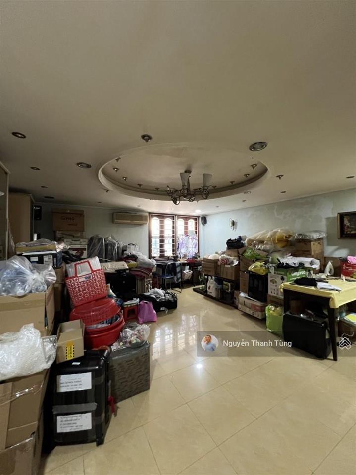 Bán gấp nhà mặt tiền đường nguyễn văn cừ, quận 1  120m2 (5.2 x 22) sổ đẹp  không lỗi phong thủy