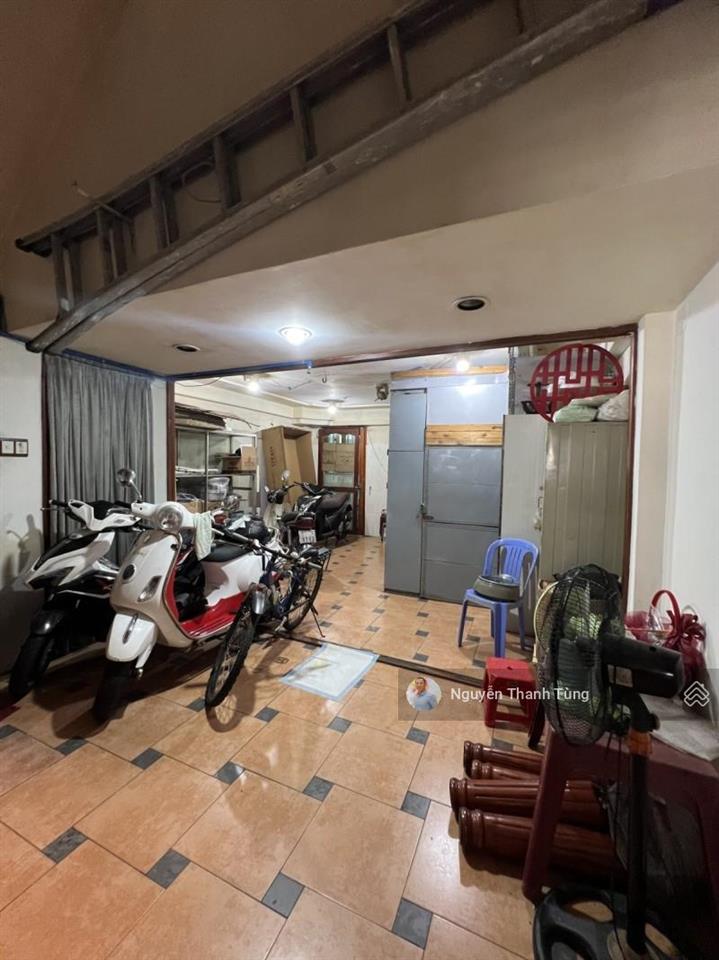 Bán gấp nhà mặt tiền đường nguyễn văn cừ, quận 1  120m2 (5.2 x 22) sổ đẹp  không lỗi phong thủy