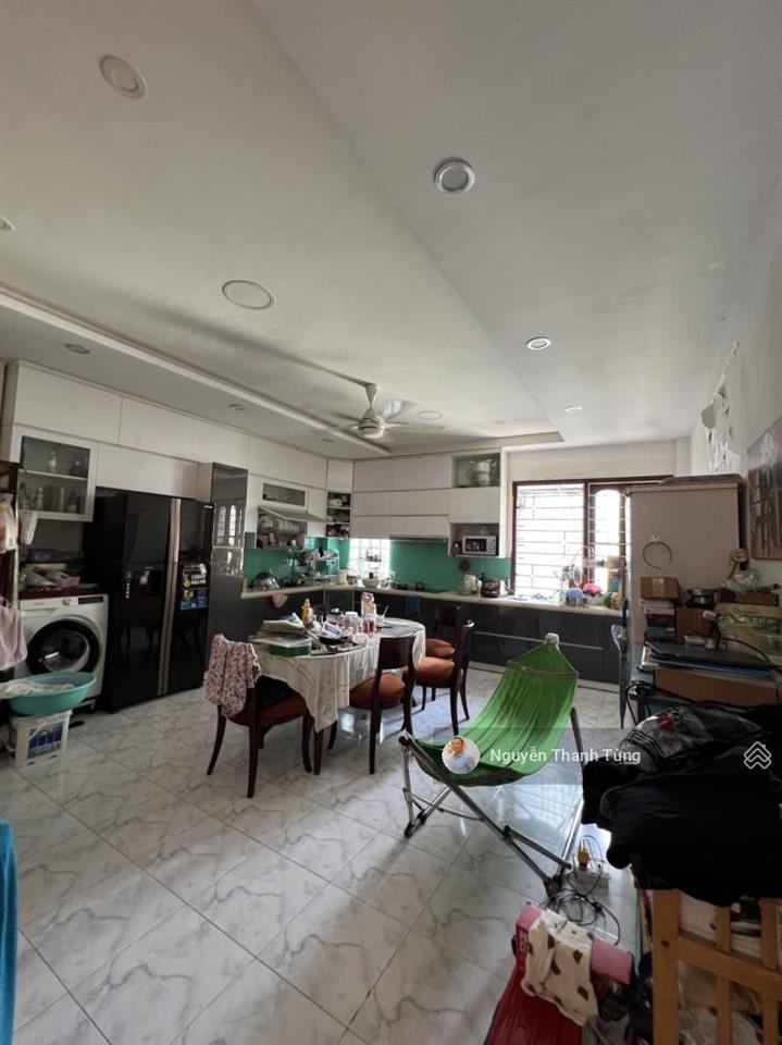 Bán gấp nhà mặt tiền đường nguyễn văn cừ, quận 1  120m2 (5.2 x 22) sổ đẹp  không lỗi phong thủy