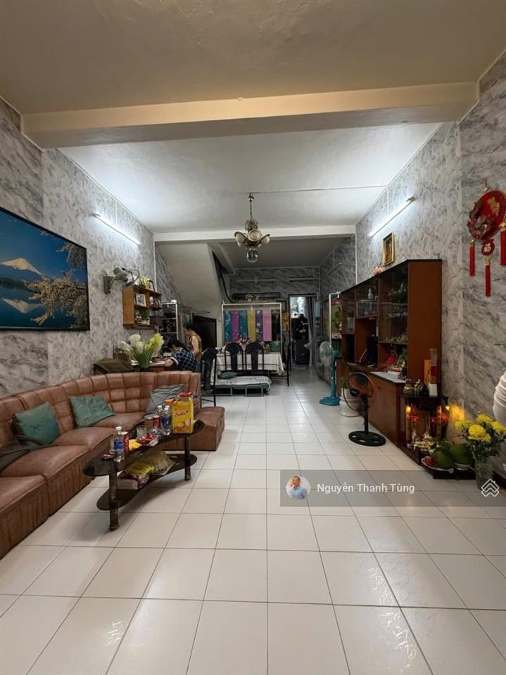 Bán gấp nhà mặt tiền quận 1  ngang lớn bề thế 4.6m x 20m  siêu vị trí ngay nhà thờ tân định