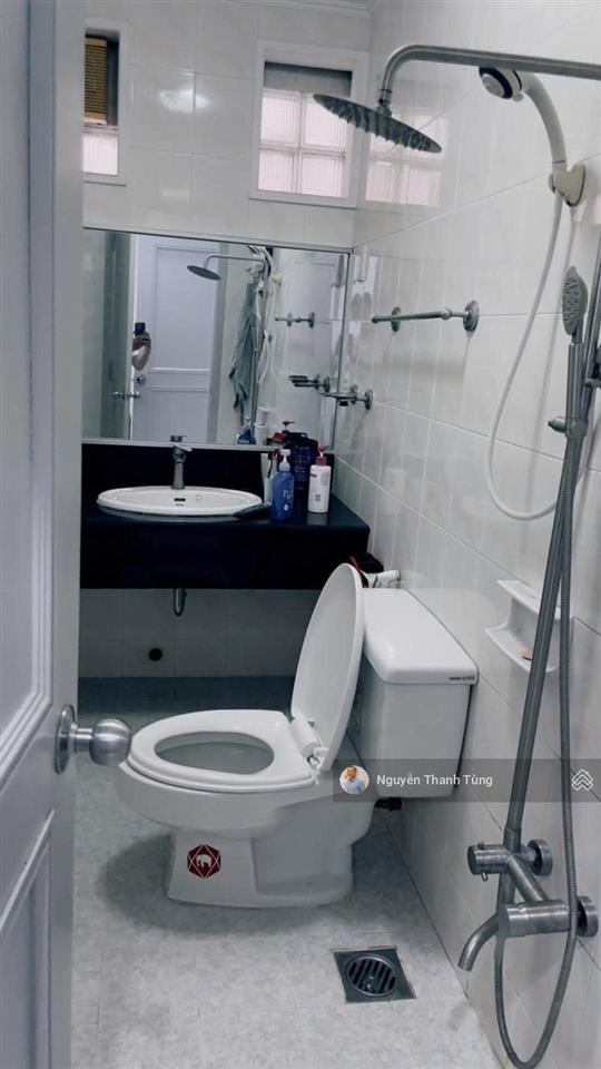 Bán gấp nhà đường nguyễn trãi, quận 5  4 tầng 97m2 (4.5 x 23) sổ đẹp  khúc 2 chiều giáp quận 1.