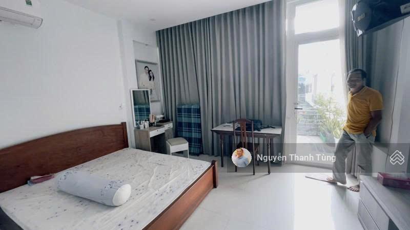 Bán gấp nhà đường nguyễn trãi, quận 5  4 tầng 97m2 (4.5 x 23) sổ đẹp  khúc 2 chiều giáp quận 1.