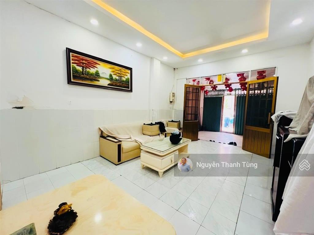 Bán gấp nhà hẻm xe hơi quận 1  cn 69m2 (4.1 x 17) sổ vuông  hẻm ô tô rộng 6m dân trí cao.