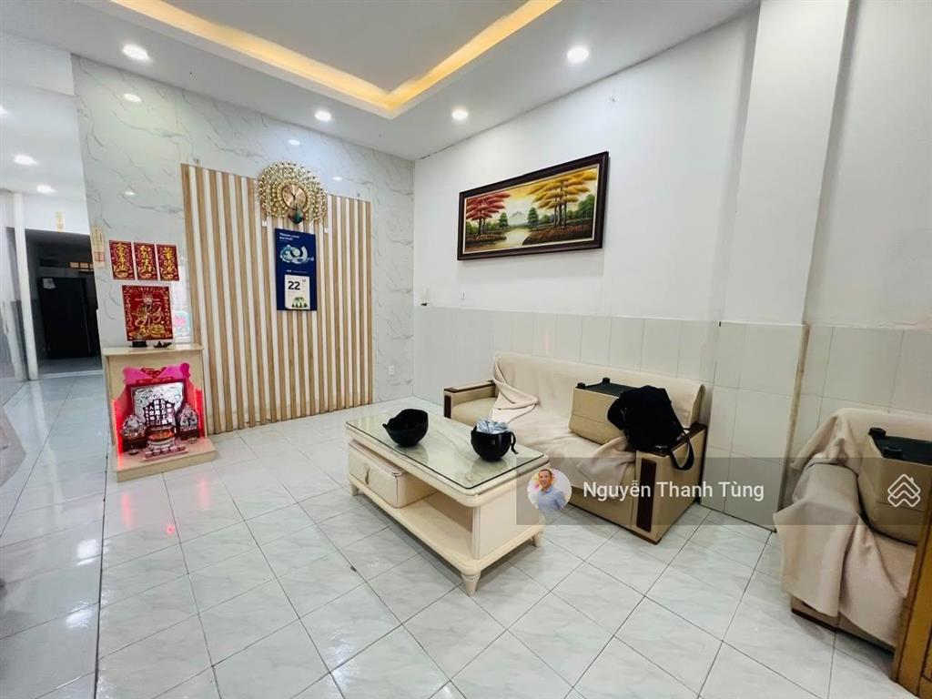 Bán gấp nhà hẻm xe hơi quận 1  cn 69m2 (4.1 x 17) sổ vuông  hẻm ô tô rộng 6m dân trí cao.