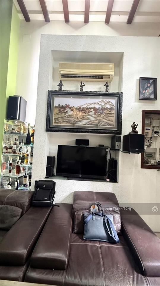 Bán gấp biệt thự có gara ô tô đường cách mạng tháng 8  cn 90m2 xây dựng 5 tầng có sân vườn