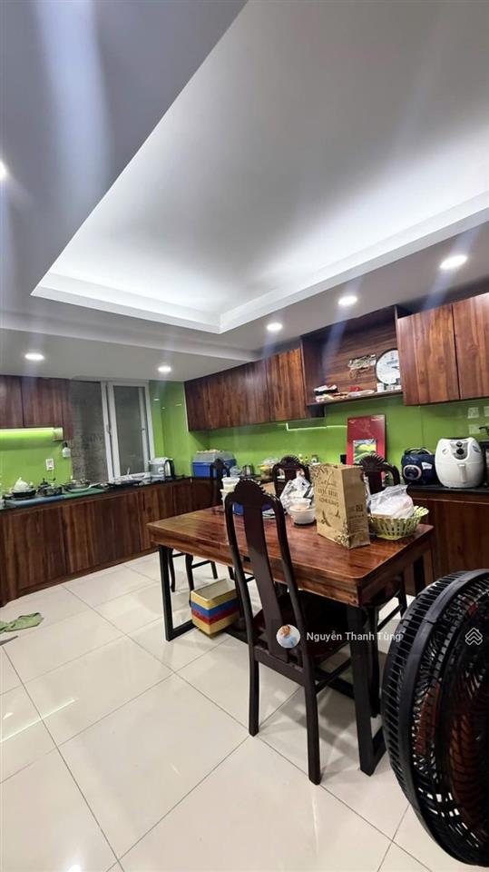 Bán gấp biệt thự có gara ô tô đường cách mạng tháng 8  cn 90m2 xây dựng 5 tầng có sân vườn
