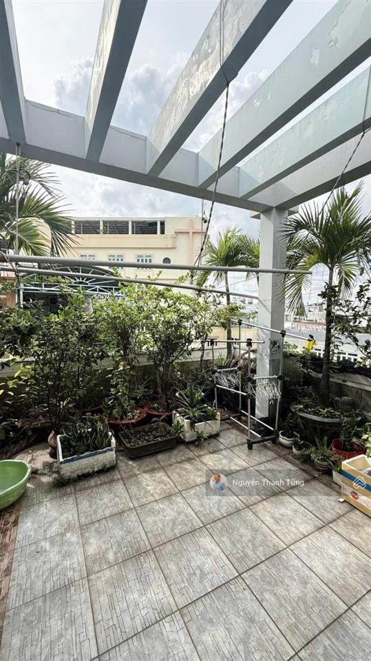 Bán gấp biệt thự có gara ô tô đường cách mạng tháng 8  cn 90m2 xây dựng 5 tầng có sân vườn