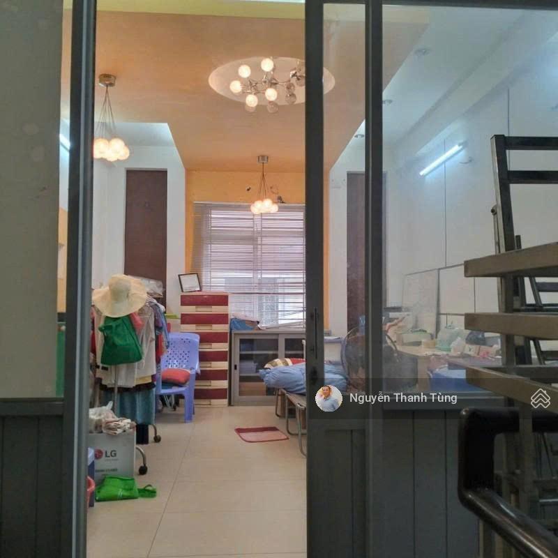 Bán gấp nhà mặt tiền nội bộ cư xá đồng tiến, quận 10  4 tầng 78m2 (4 x 19.5)  xe hơi đỗ trước nhà