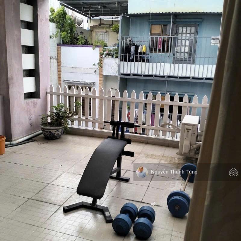 Bán gấp nhà mặt tiền nội bộ cư xá đồng tiến, quận 10  4 tầng 78m2 (4 x 19.5)  xe hơi đỗ trước nhà